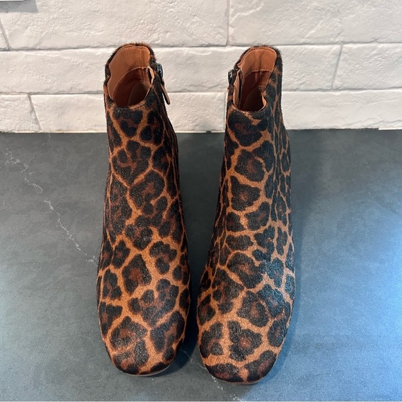 Gentle Souls sz 9.5 calf hair leather Leopard Print Ankle Booties NEW! - Picture 7 of 15